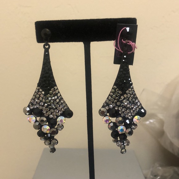Amazing Statement Crystal Earrings-Jet Blk/AB/Hematite-Boutique - Picture 4 of 5